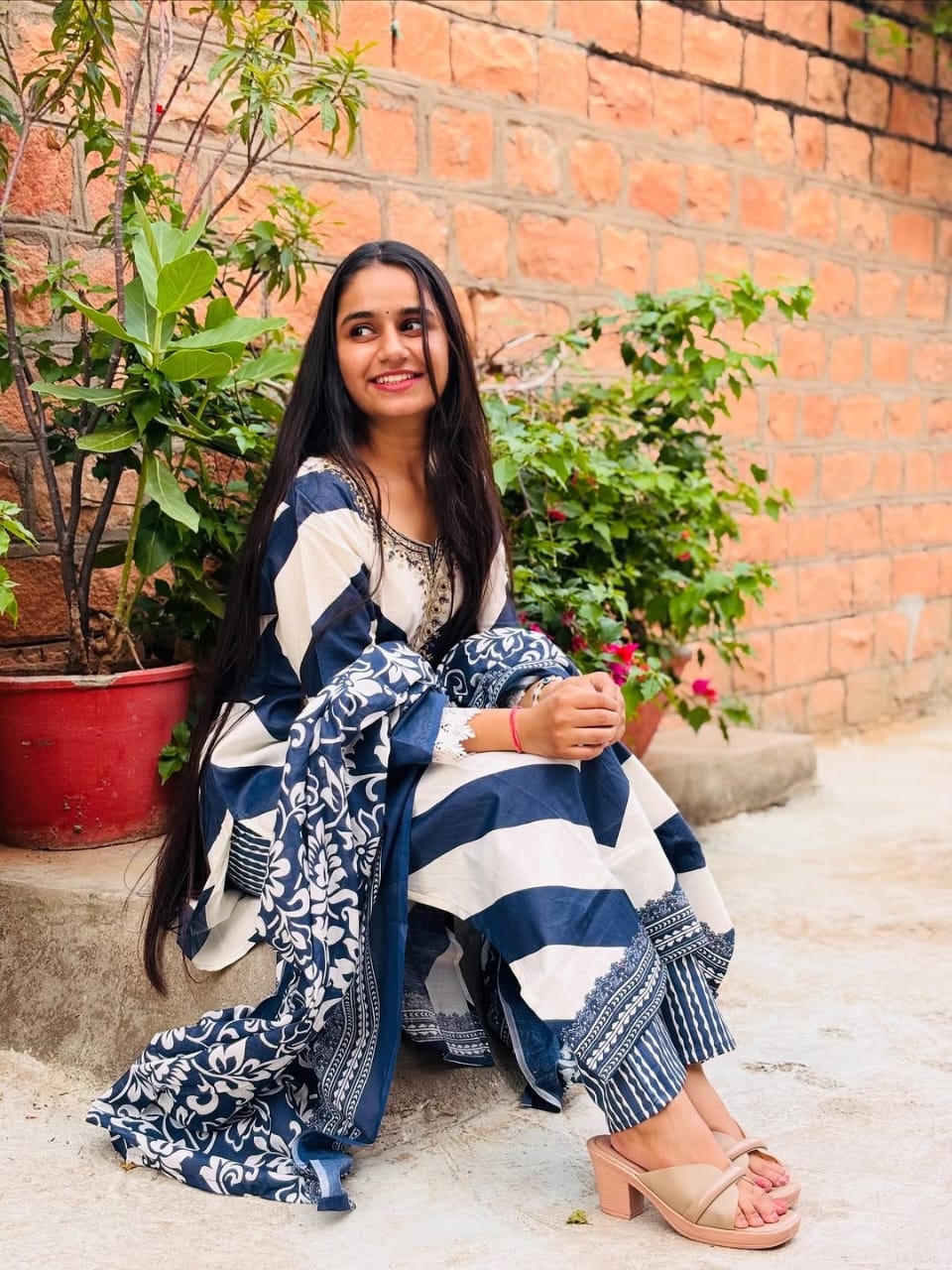 Pure fine Cotton fabric Embroidery Work Kurti with Pant with cotton (PVCRD146)