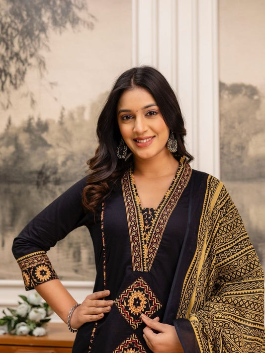 Pure fine Cotton fabric Embroidery Work Kurti with Pant with cotton (PVCRD149)