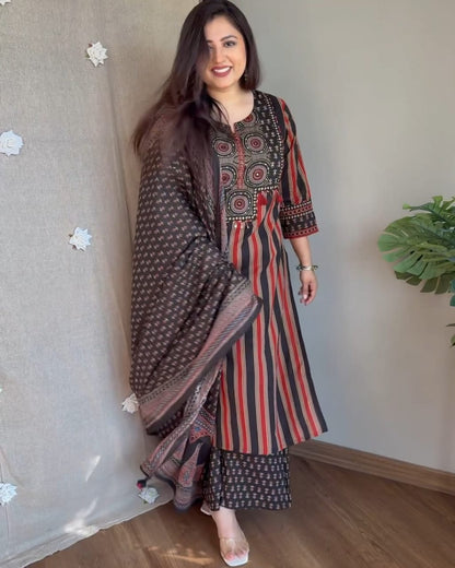 We are here to spread some magic to your ethnic Heavy Cotton(PVCRD46)