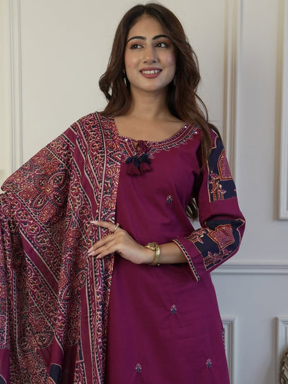 We are here to spread some magic to your ethnic Heavy Cotton(PVCRD105)