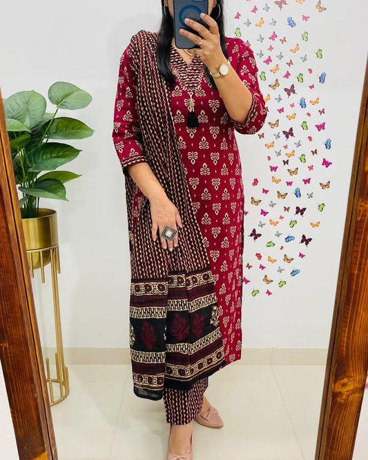 Pure fine Riyon fabric with embrioday naira cut Kurti with Pant(PVCRD108)