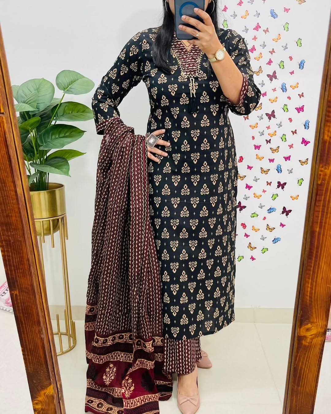 Pure fine Riyon fabric with embrioday naira cut Kurti with Pant(PVCRD109)